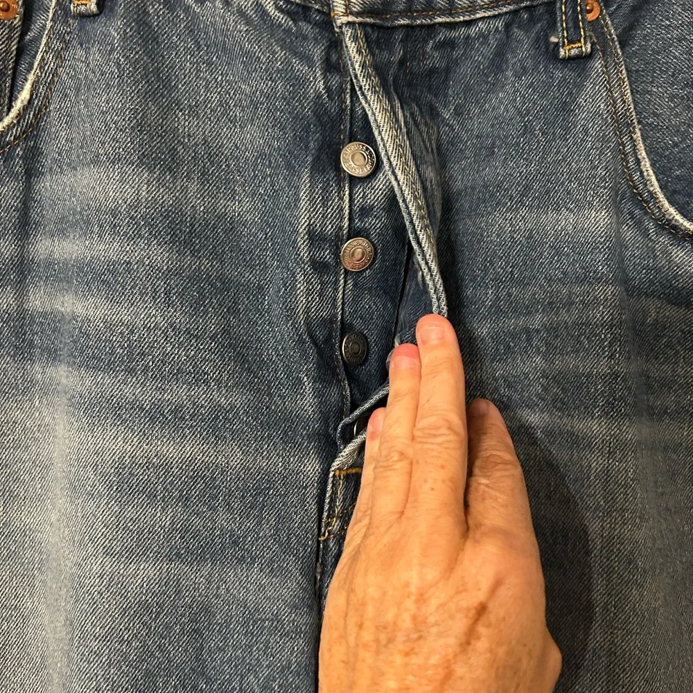 Men’s Levi vintage 501 jeans - Picture 9 of 12